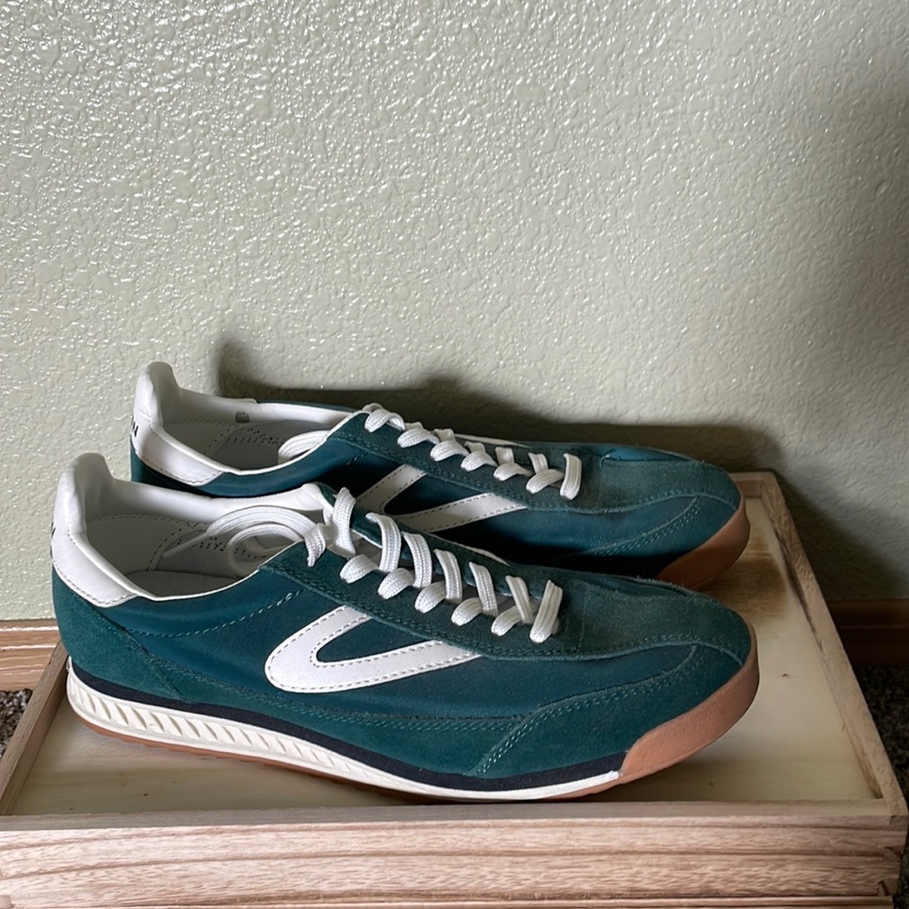 Tretron Rawlins sneaker.